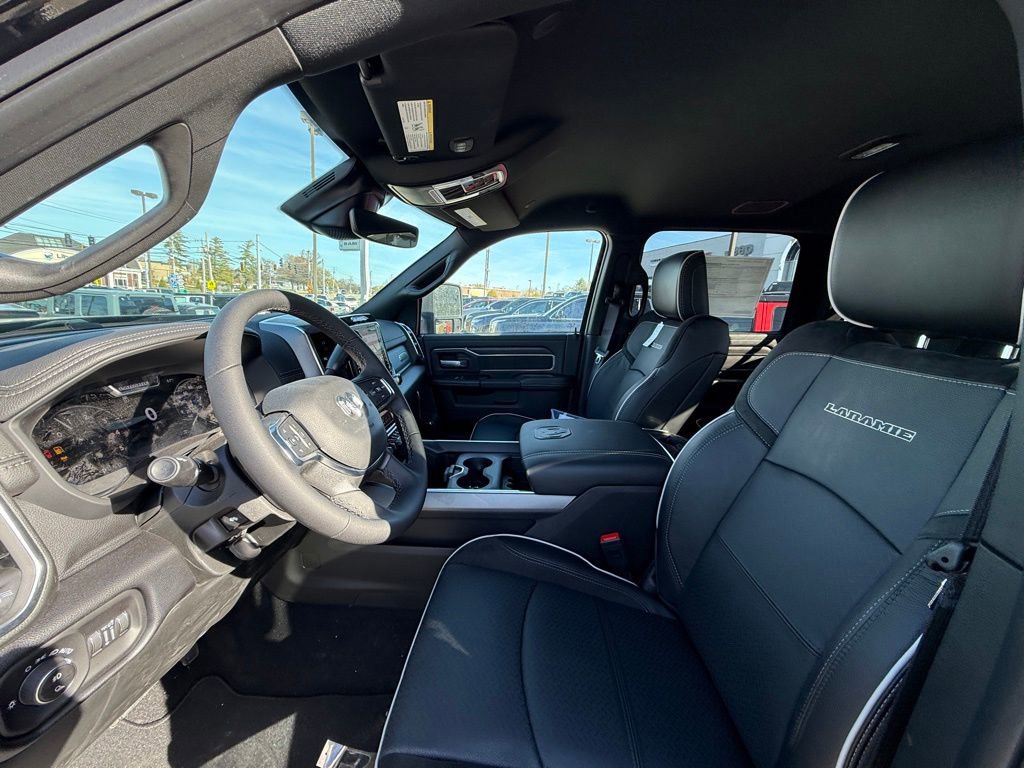 New 2026 RAM 2500 Laramie AWD/4WD image 12