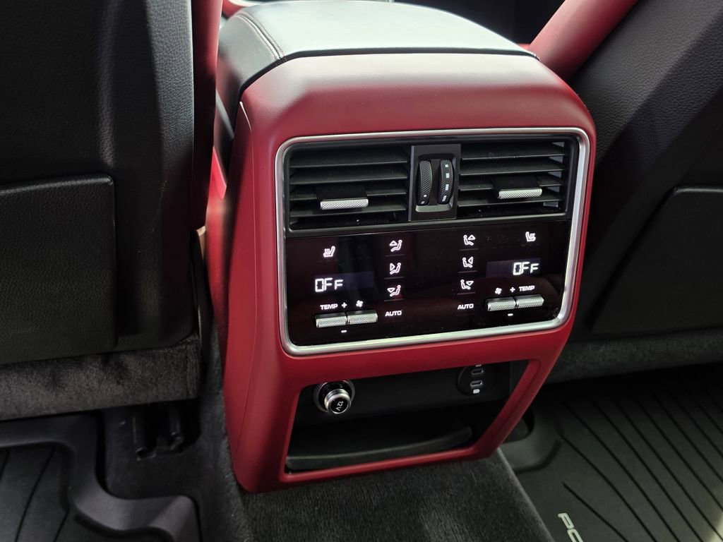 Certified 2021 Porsche Cayenne GTS AWD/4WD image 18