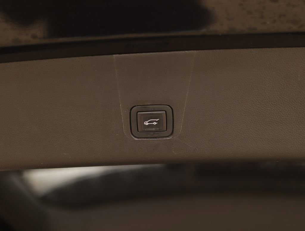 Used 2019 Chevrolet Traverse High Country image 34