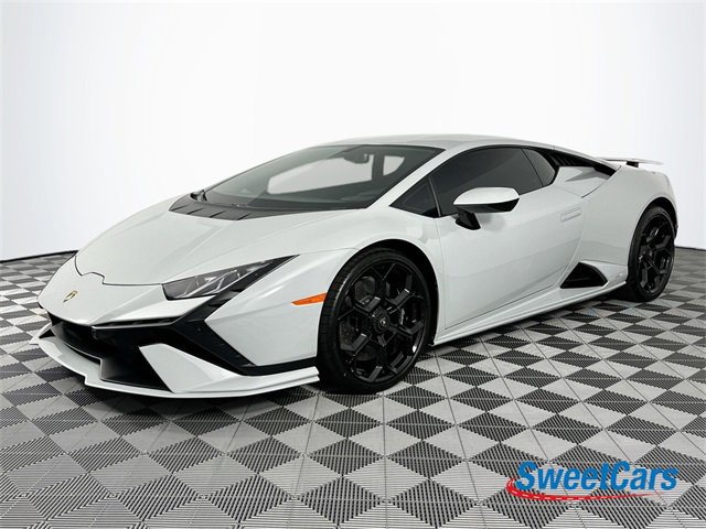 Used 2023 Lamborghini Huracan Tecnica image 3