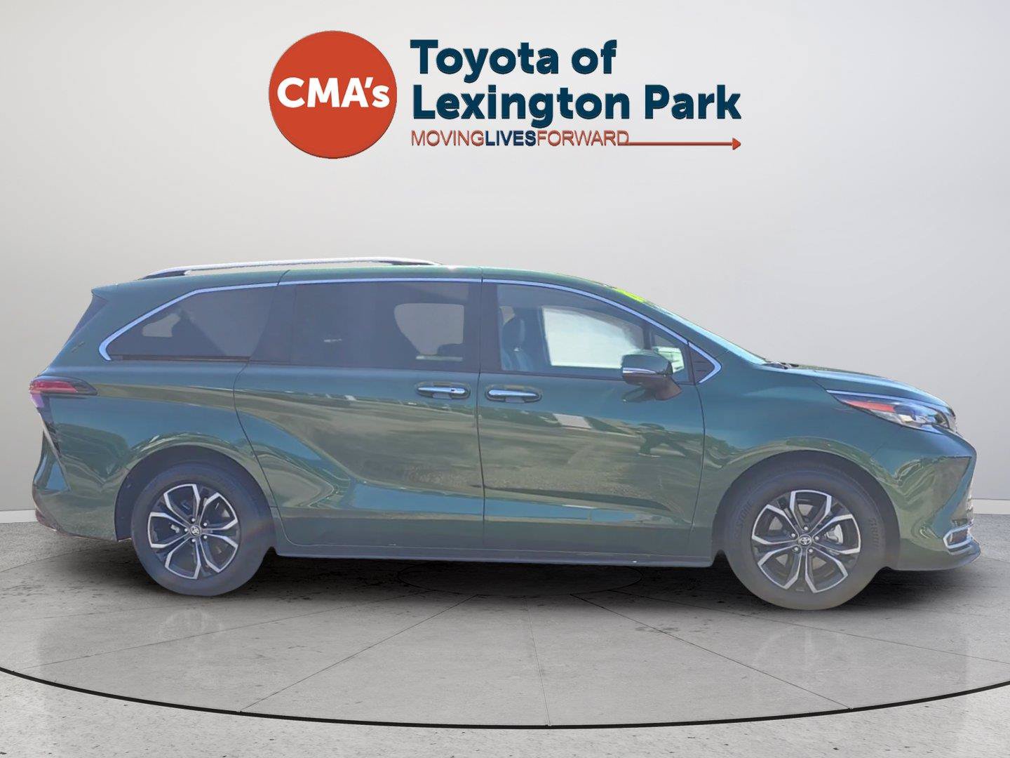 Used 2026 Toyota Sienna Platinum AWD/4WD image 6