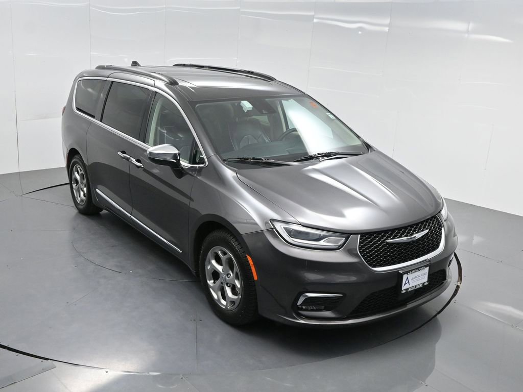 Used 2023 Chrysler Pacifica Limited image 47
