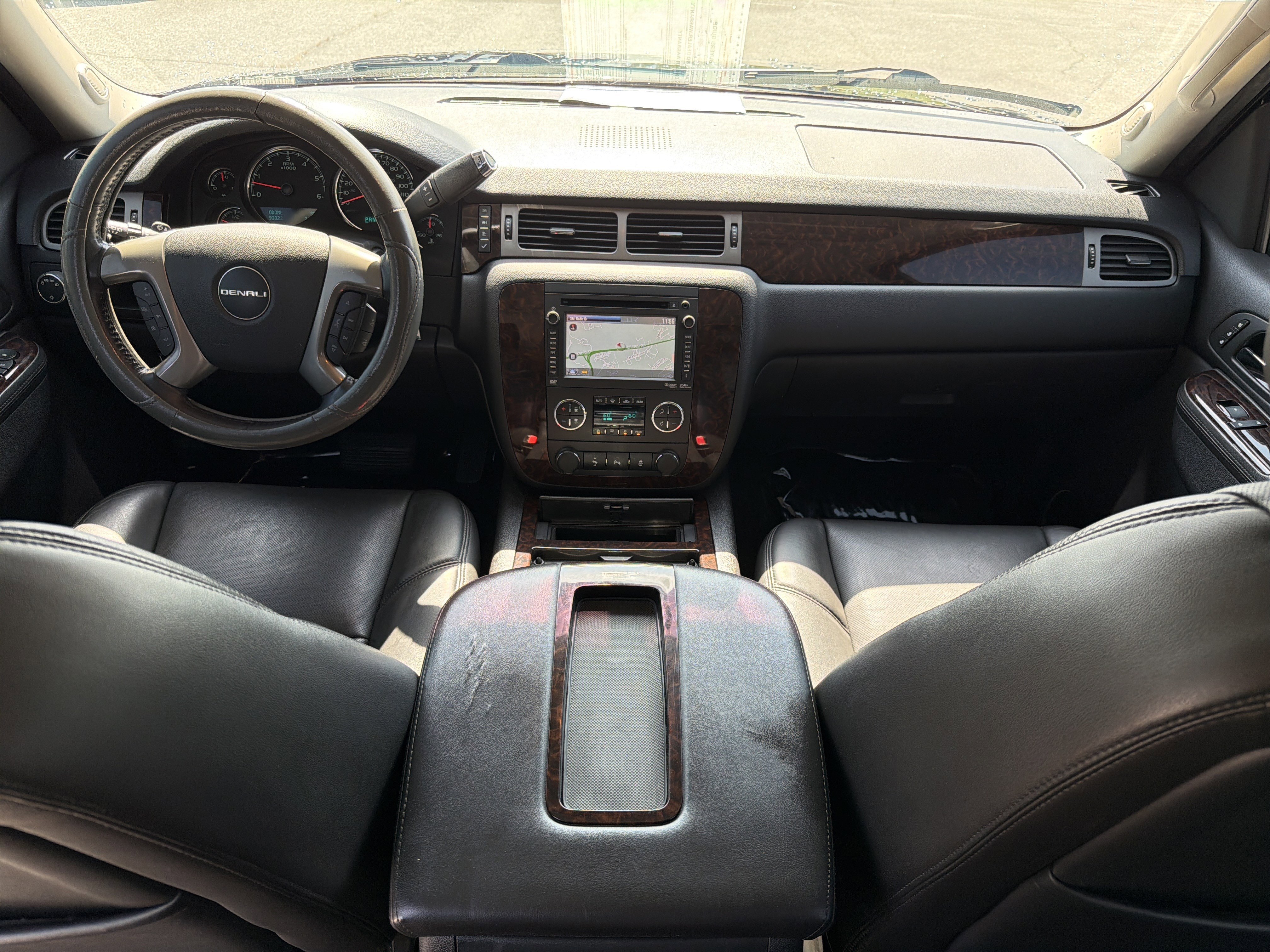 Used 2014 GMC Yukon Denali image 24