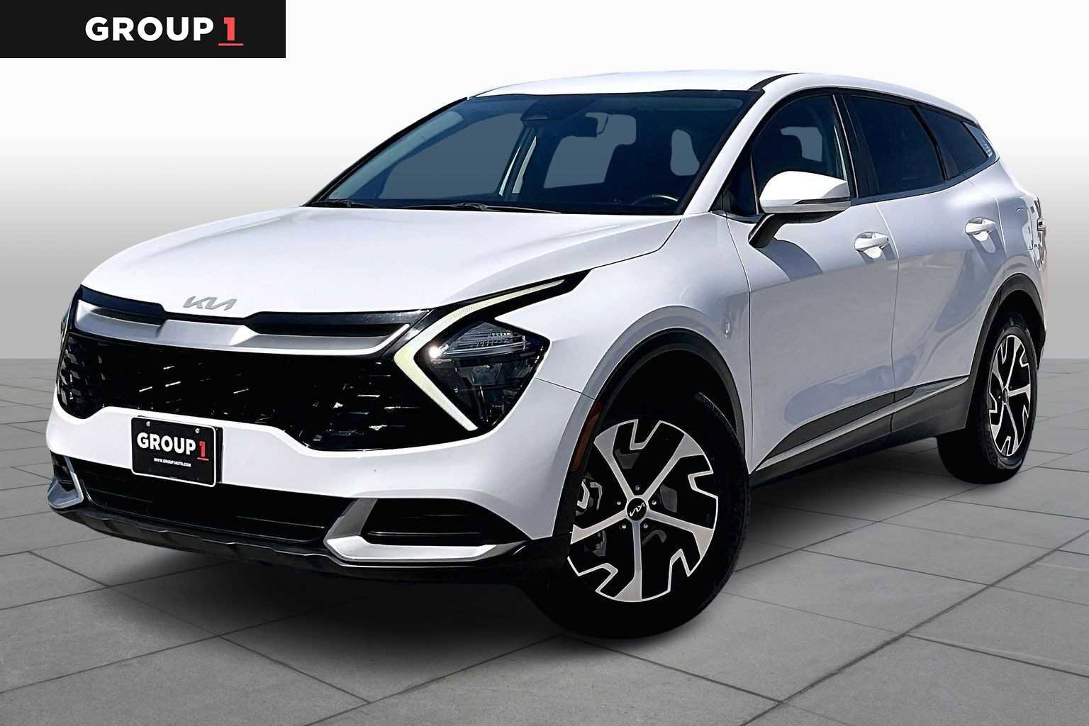 Used 2023 Kia Sportage EX image 1