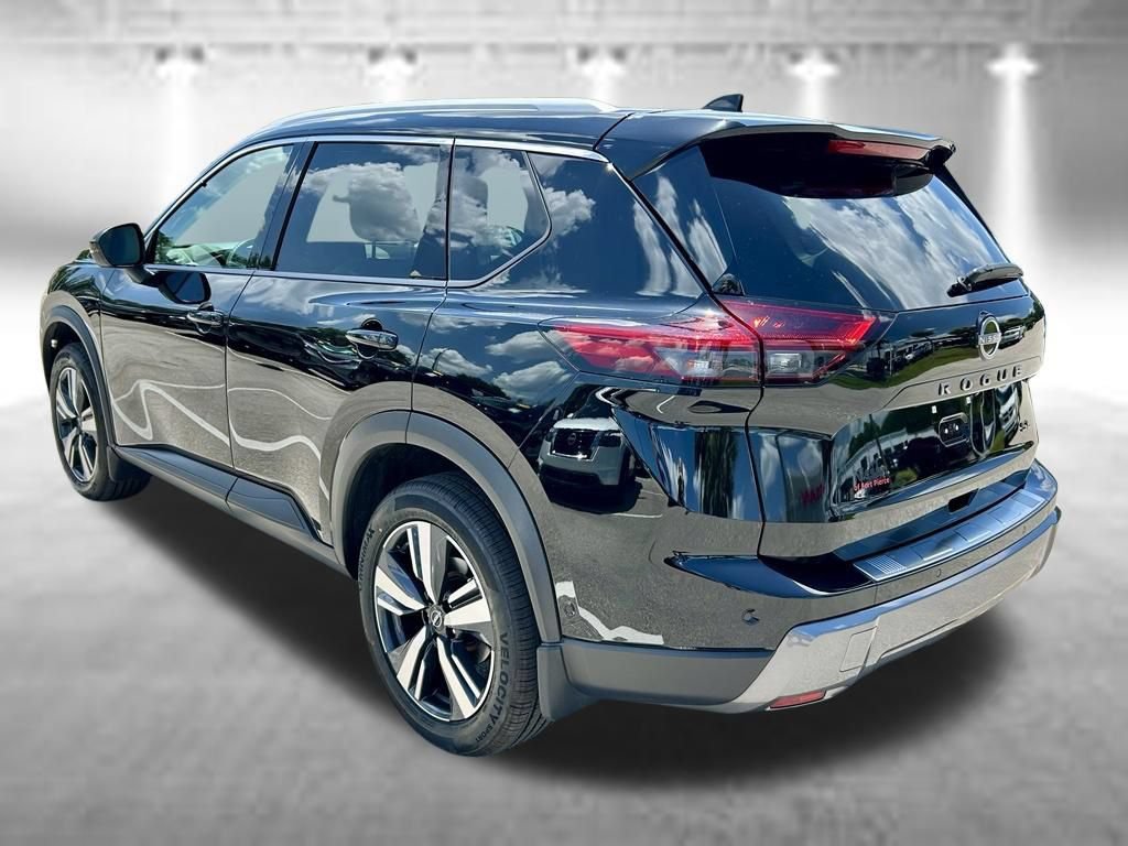 Certified 2024 Nissan Rogue SL FWD image 9