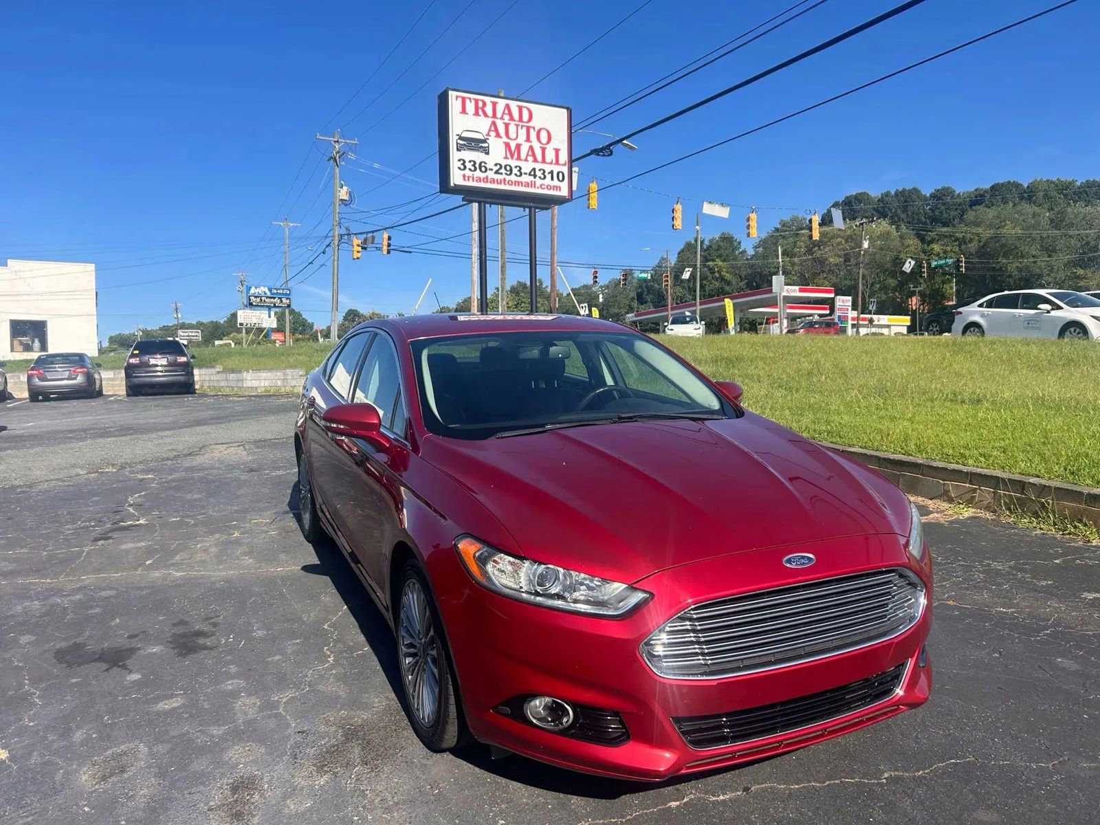 Used 2015 Ford Fusion Titanium FWD image 4