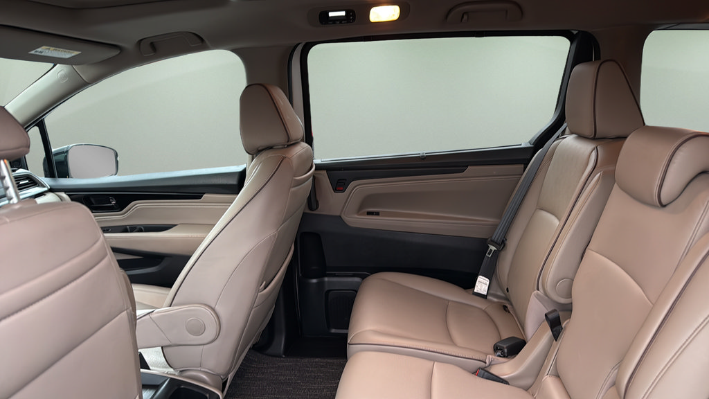 Used 2023 Honda Odyssey Elite image 15