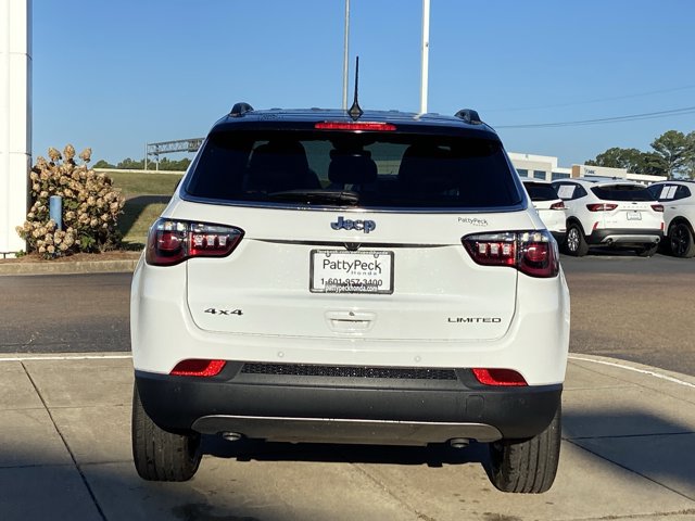 Used 2024 Jeep Compass Limited AWD/4WD image 10