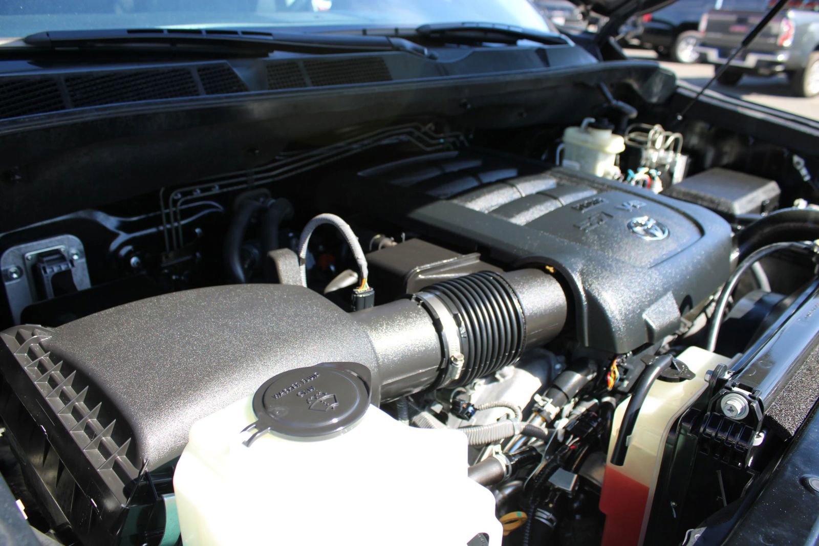 Used 2016 Toyota Tundra Limited w/ Limited Premium Package image 40