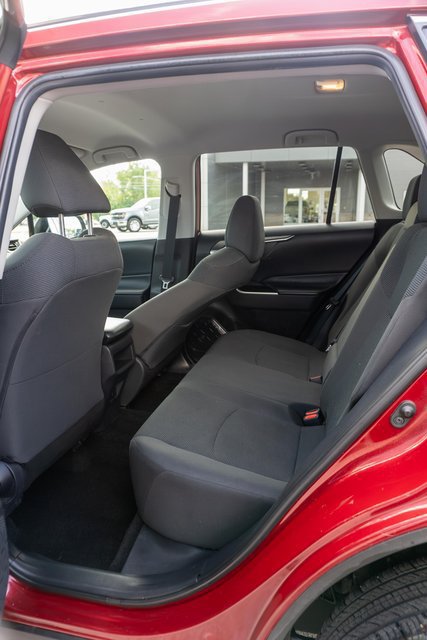 Used 2019 Toyota RAV4 LE AWD/4WD image 10