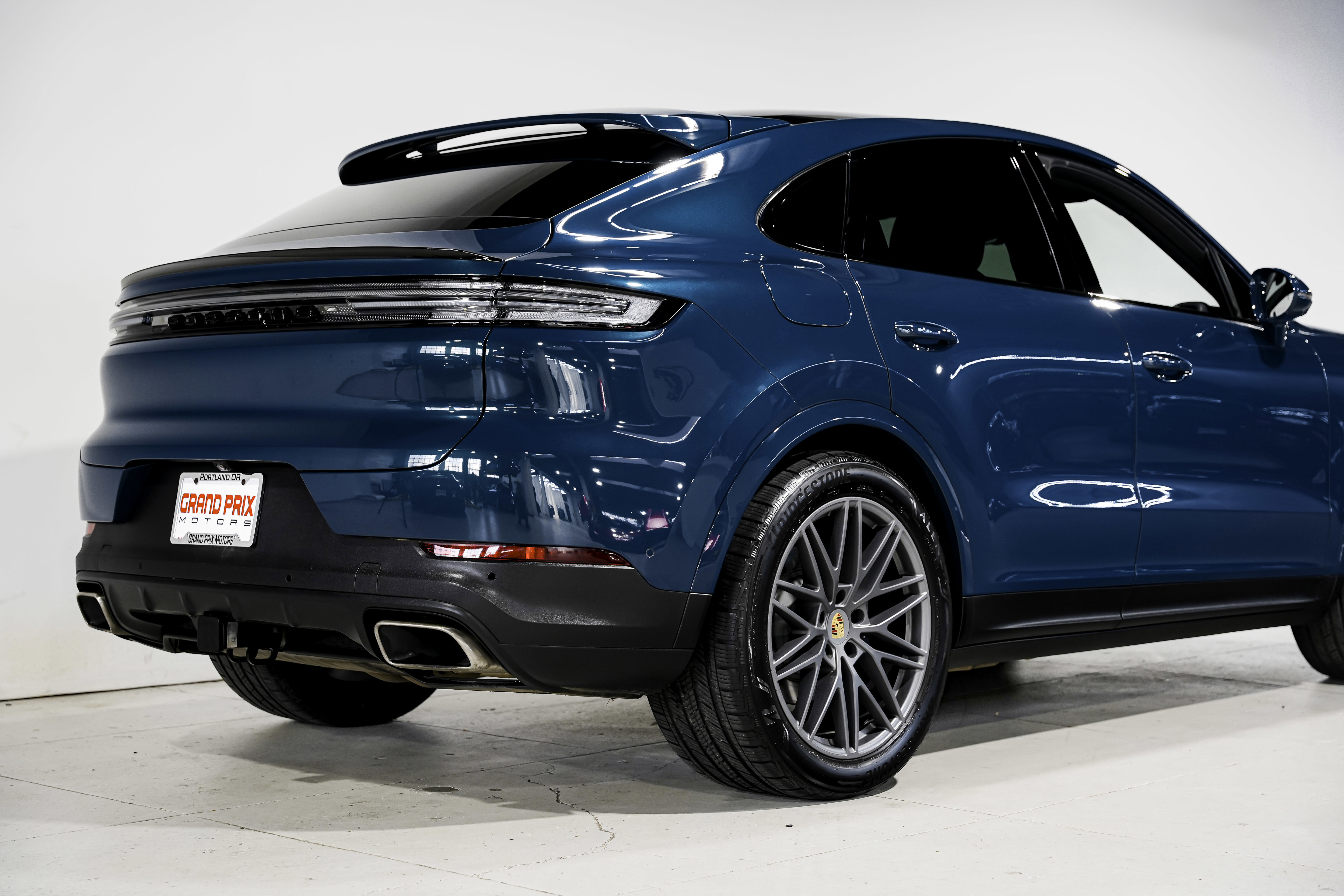 Used 2024 Porsche Cayenne Coupe image 44