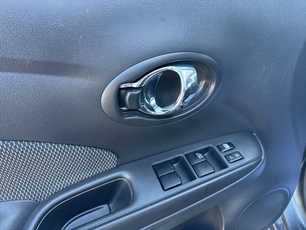 Used 2016 Nissan Versa SV image 13