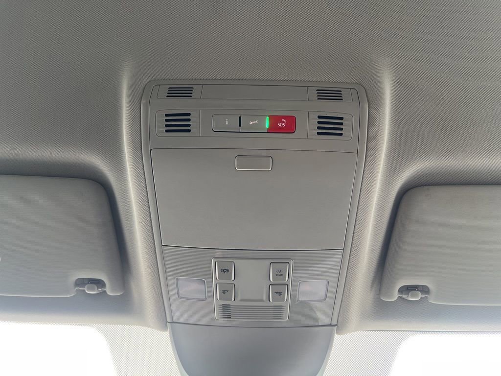 Used 2024 Volkswagen Taos SE image 23