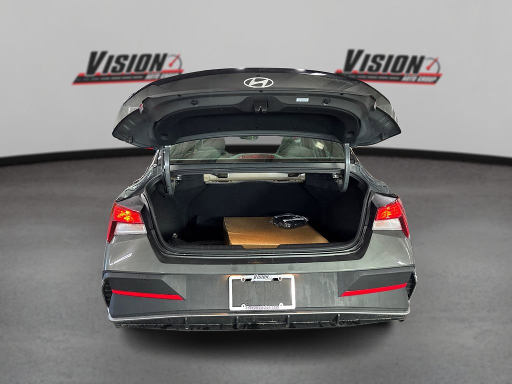 Certified 2025 Hyundai Elantra Sport image 11
