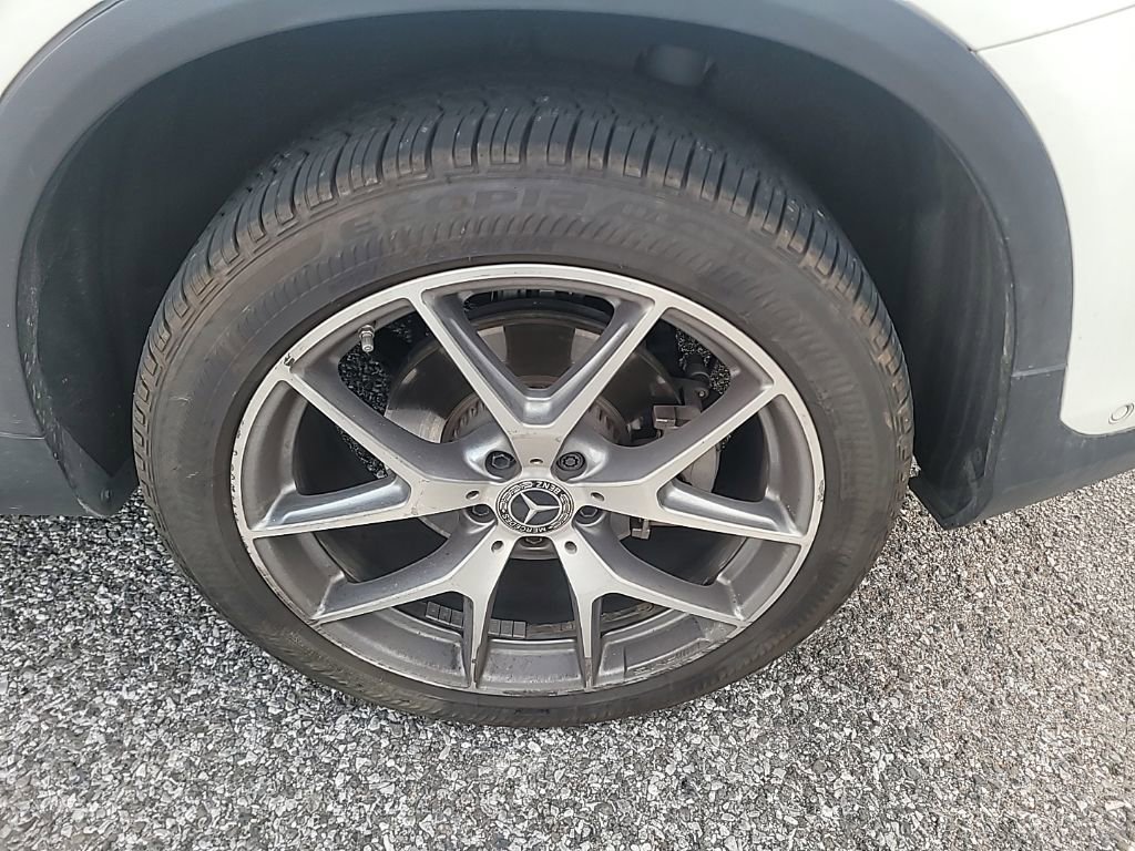 Certified 2020 Mercedes-Benz GLC 300 4MATIC image 6