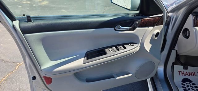 Used 2012 Chevrolet Impala LT FWD image 8