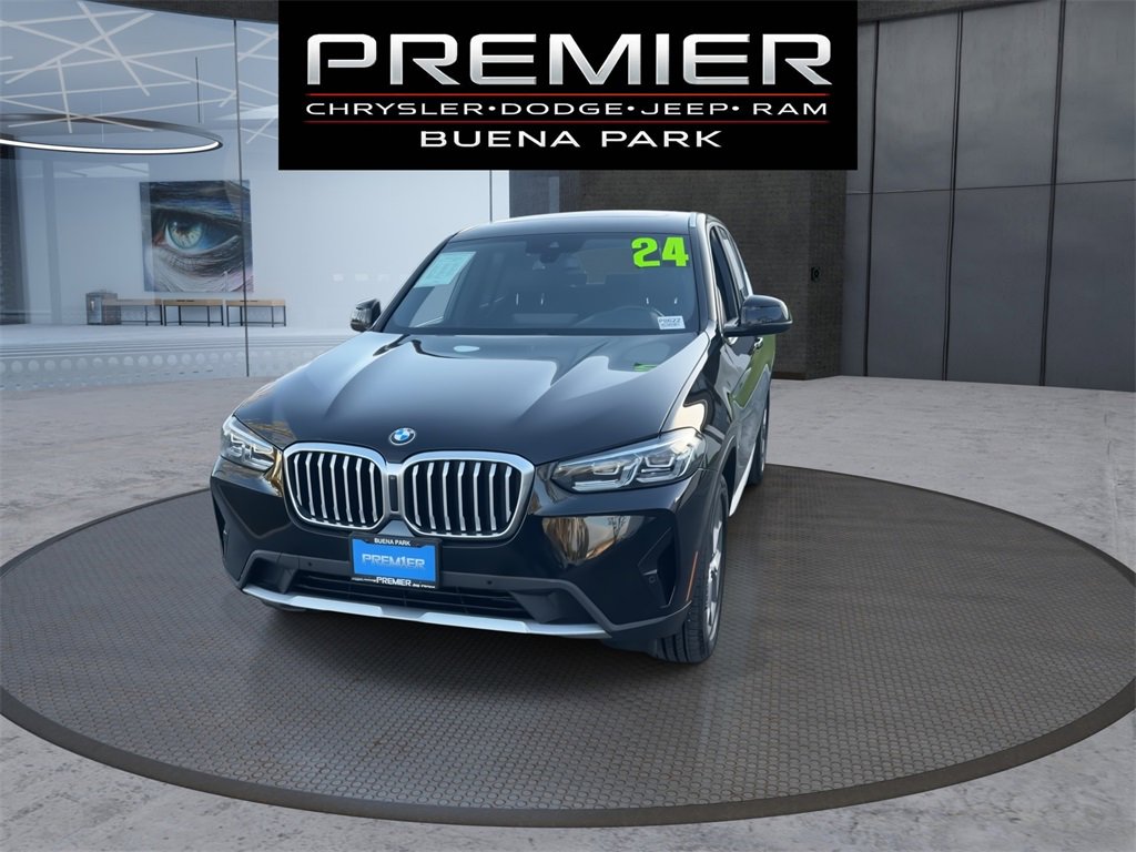 Used 2024 BMW X3 xDrive30i w/ Premium Essential Package image 3