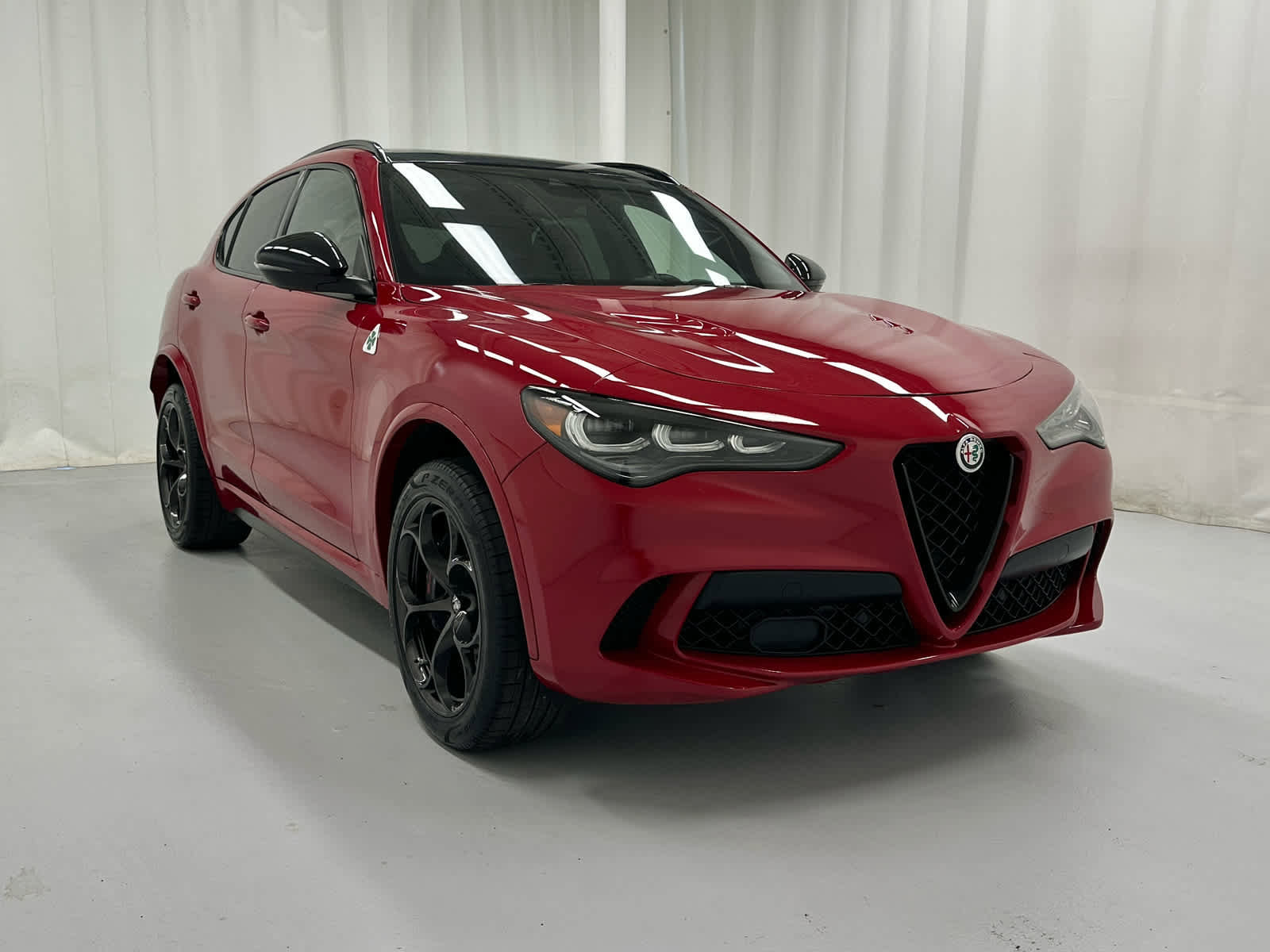 Used 2024 Alfa Romeo Stelvio Quadrifoglio w/ Active Assist Plus Package AWD/4WD image 2