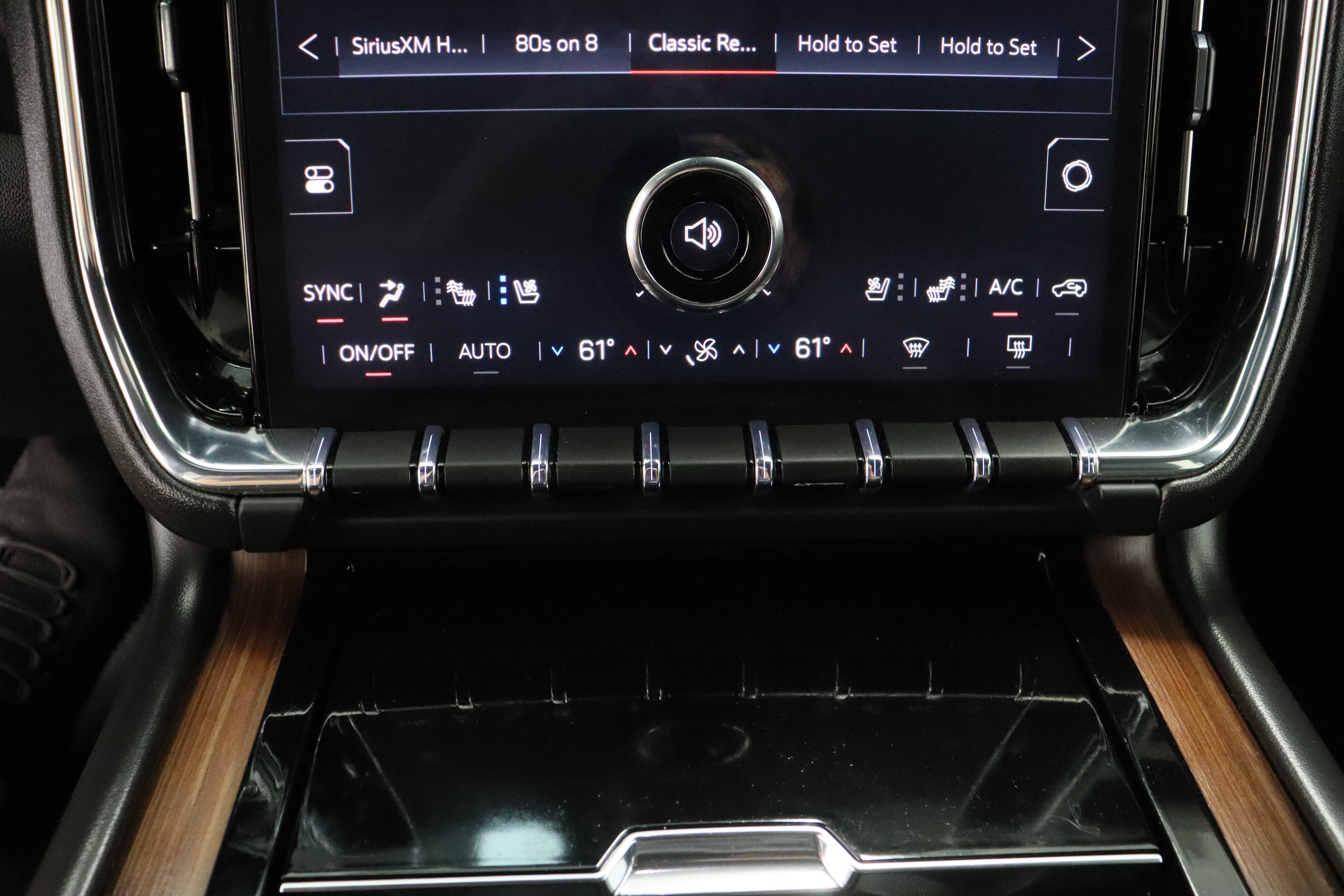 Used 2026 GMC Yukon Denali w/ Denali Reserve Package AWD/4WD image 21