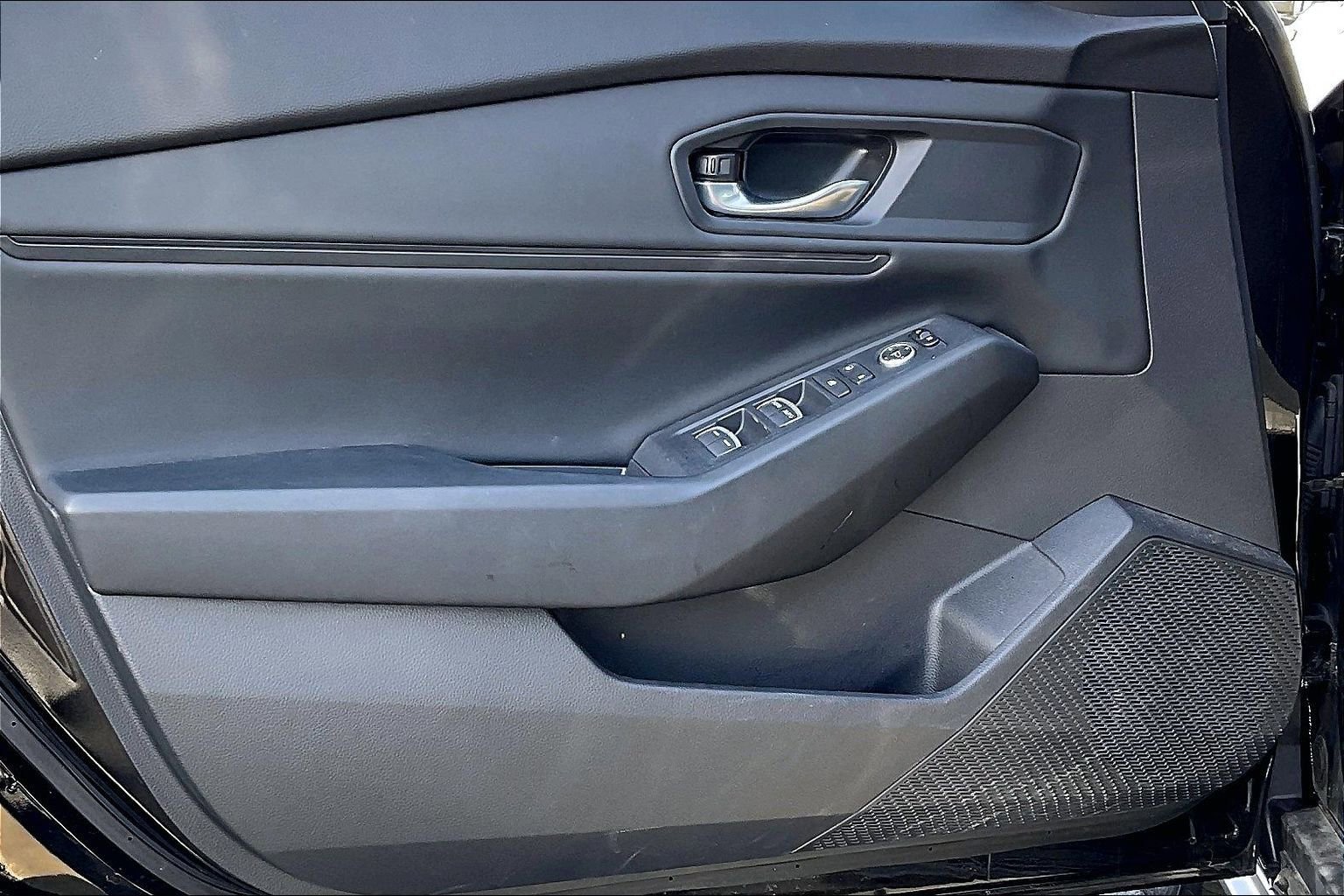 Used 2023 Honda Accord EX image 15