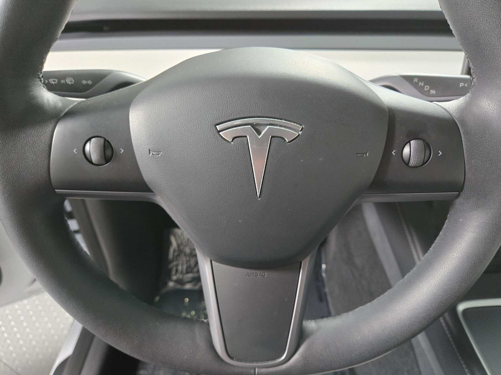 Used 2022 Tesla Model Y Long Range image 22