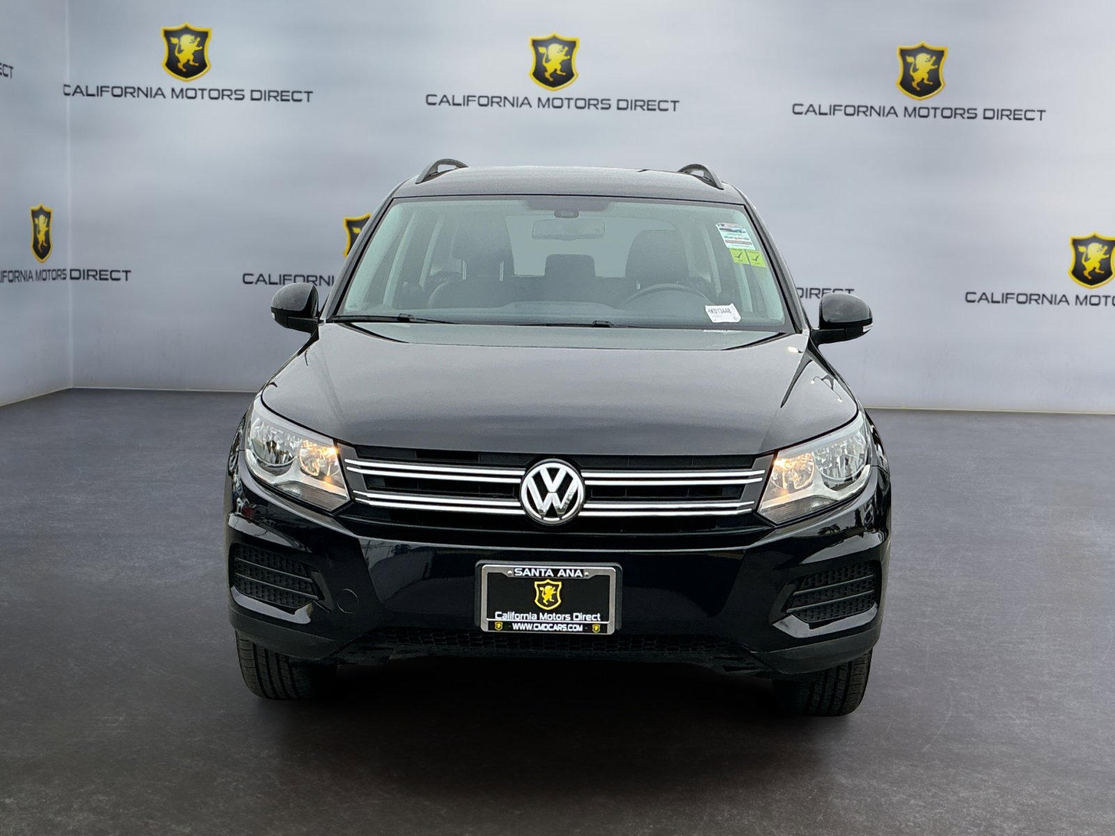 Used 2017 Volkswagen Tiguan S FWD image 2