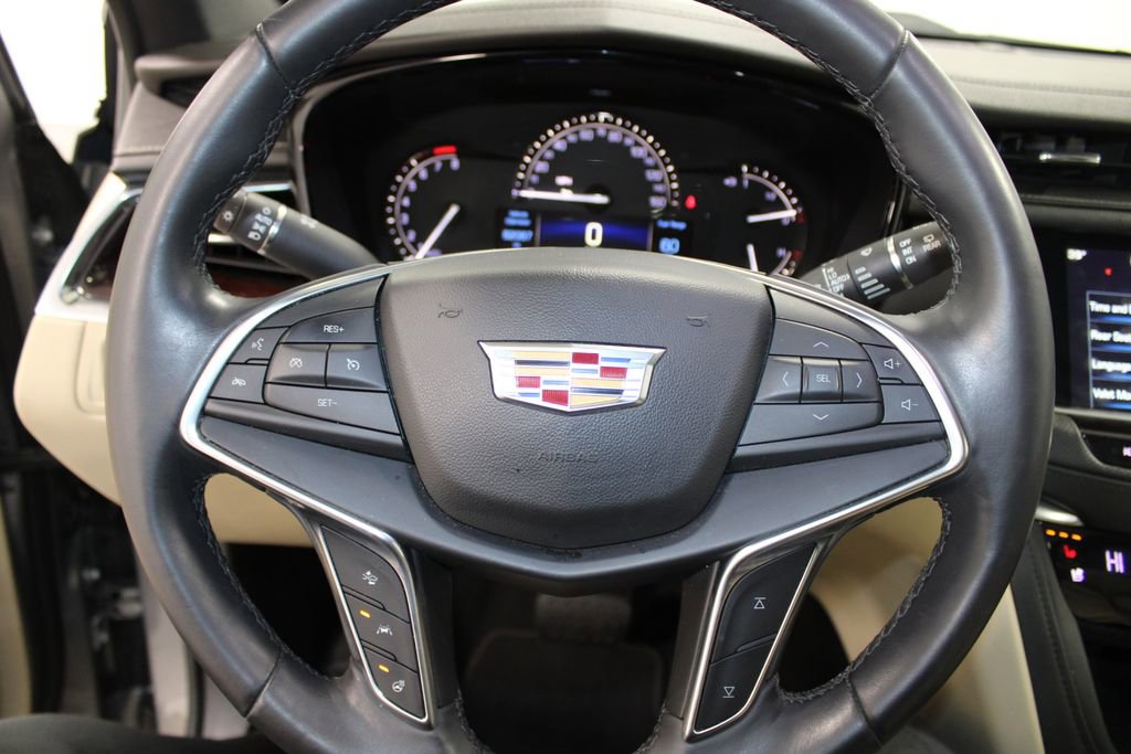 Used 2018 Cadillac XT5 Premium Luxury w/ Driver Assist Package image 33