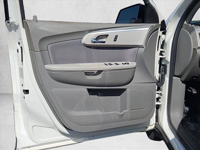 Used 2011 Chevrolet Traverse LS FWD image 11