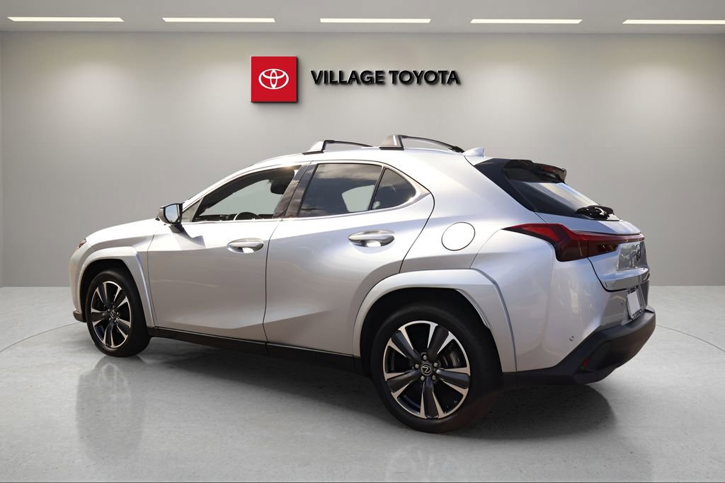 Used 2023 Lexus UX 250h FWD w/ Accessory Package (Z2) image 3