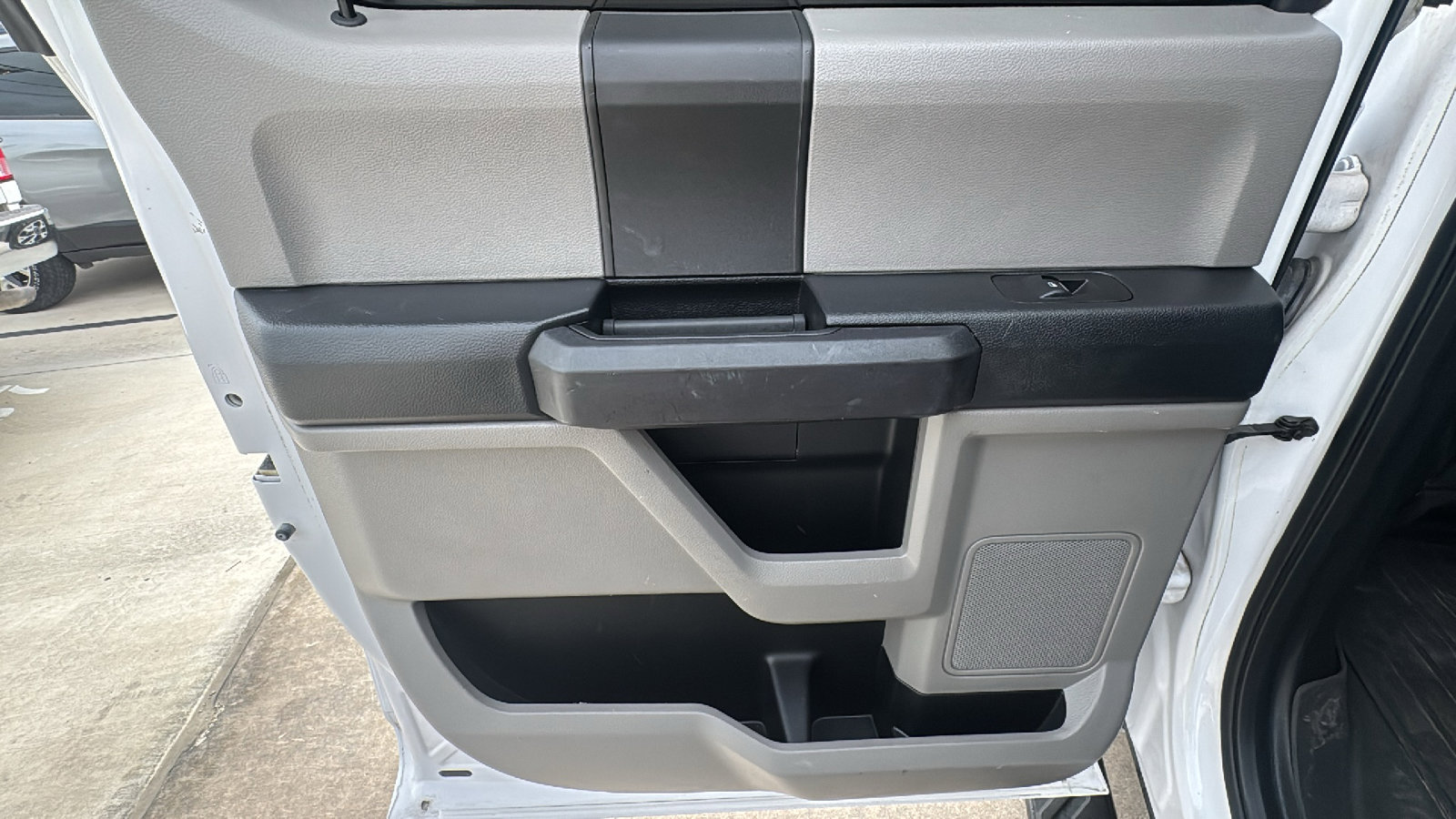 Used 2017 Ford F150 XL w/ Equipment Group 101A Mid AWD/4WD image 15