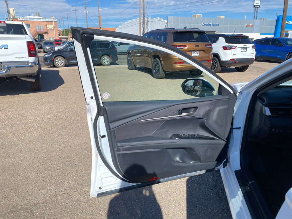 Used 2025 Toyota Camry LE FWD image 13