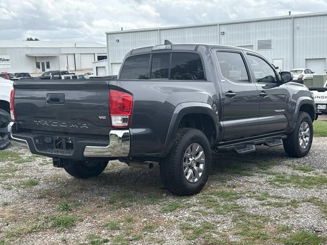 Used 2017 Toyota Tacoma SR5 w/ Tow Package image 7