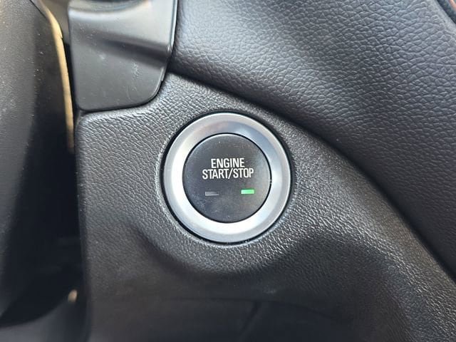 Used 2023 Chevrolet Equinox LT FWD image 25