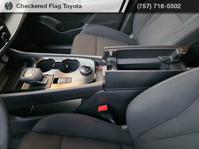 Used 2023 Nissan Rogue S image 34