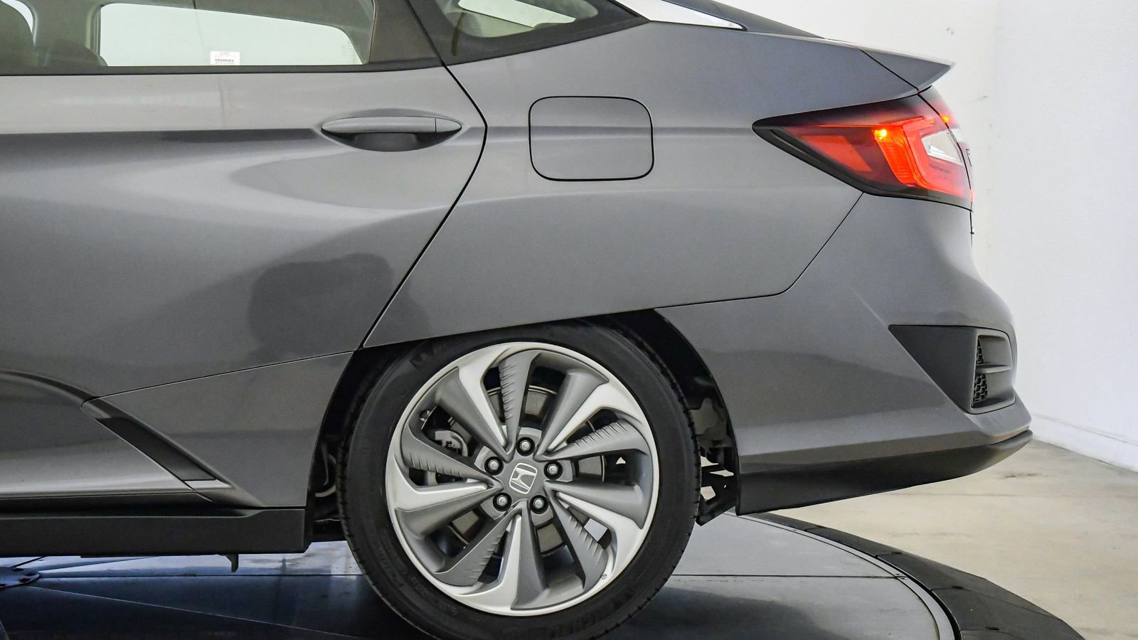 Used 2020 Honda Clarity Plug-In Hybrid image 12