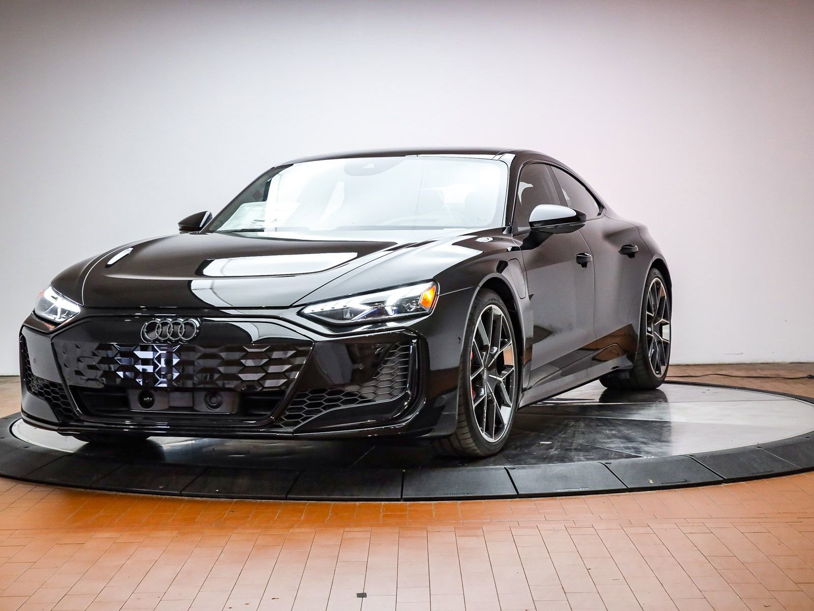 New 2026 Audi RS e-tron GT performance image 9