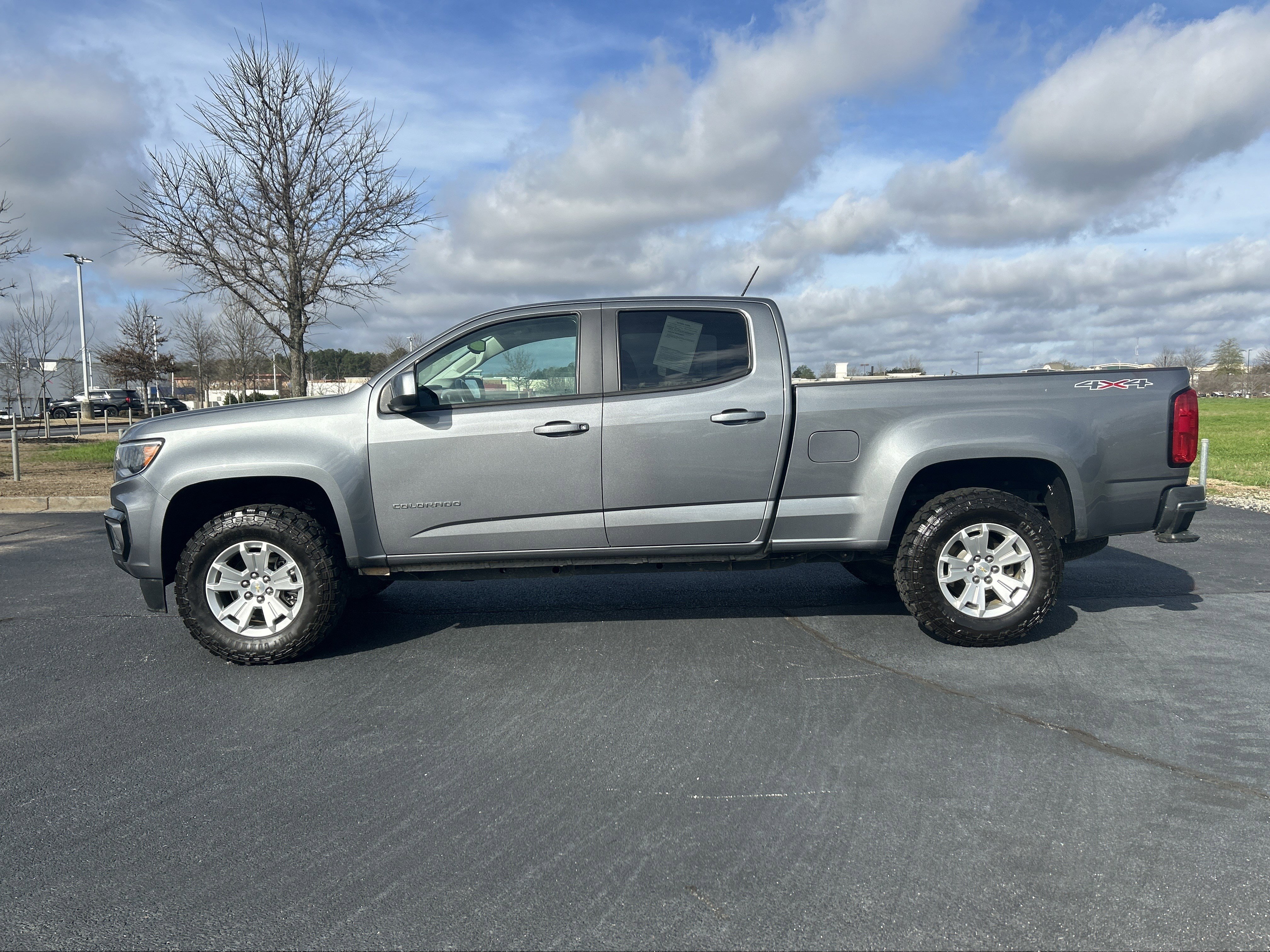 Used 2021 Chevrolet Colorado LT image 6