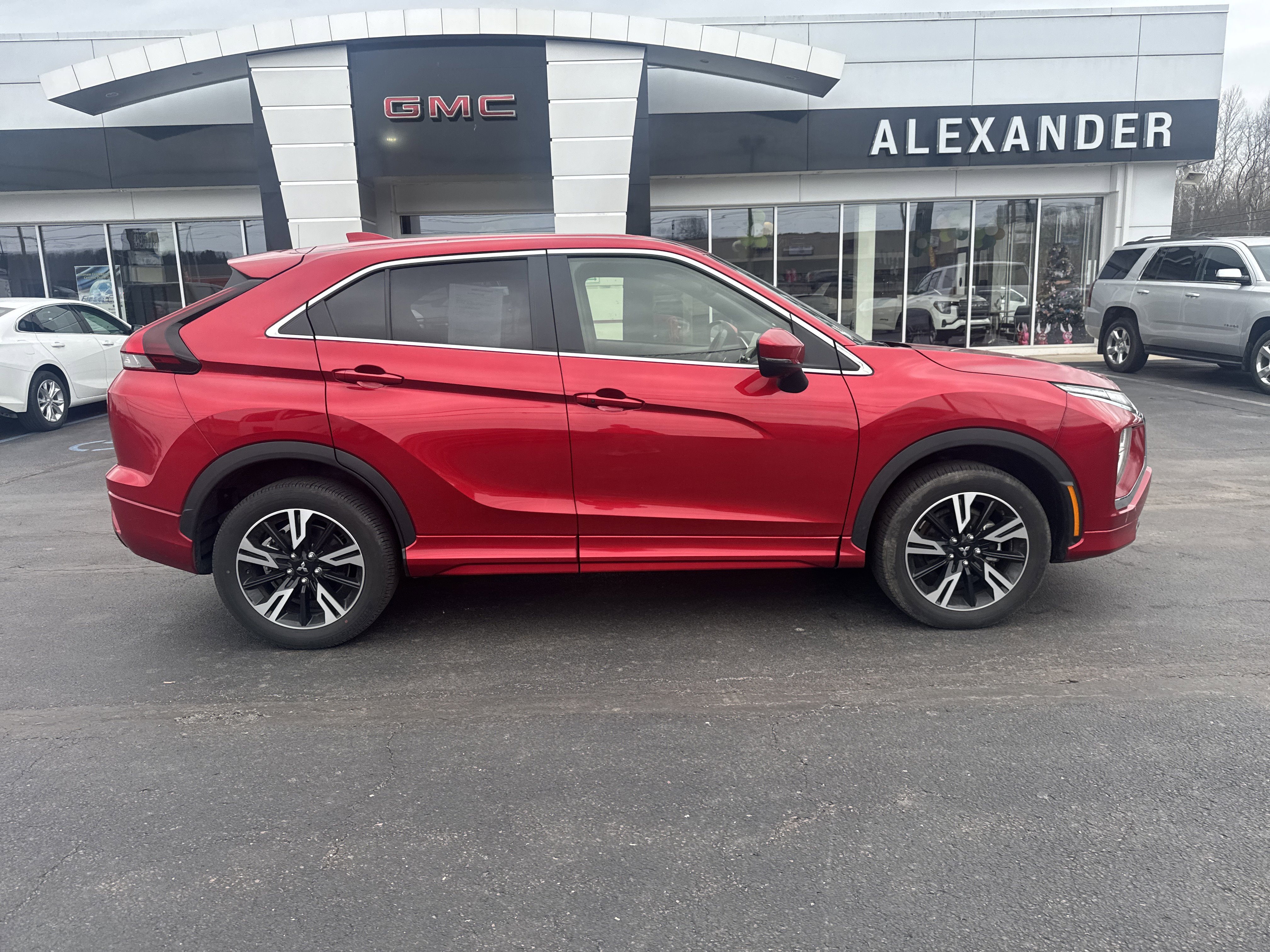 Used 2025 Mitsubishi Eclipse Cross SEL image 2