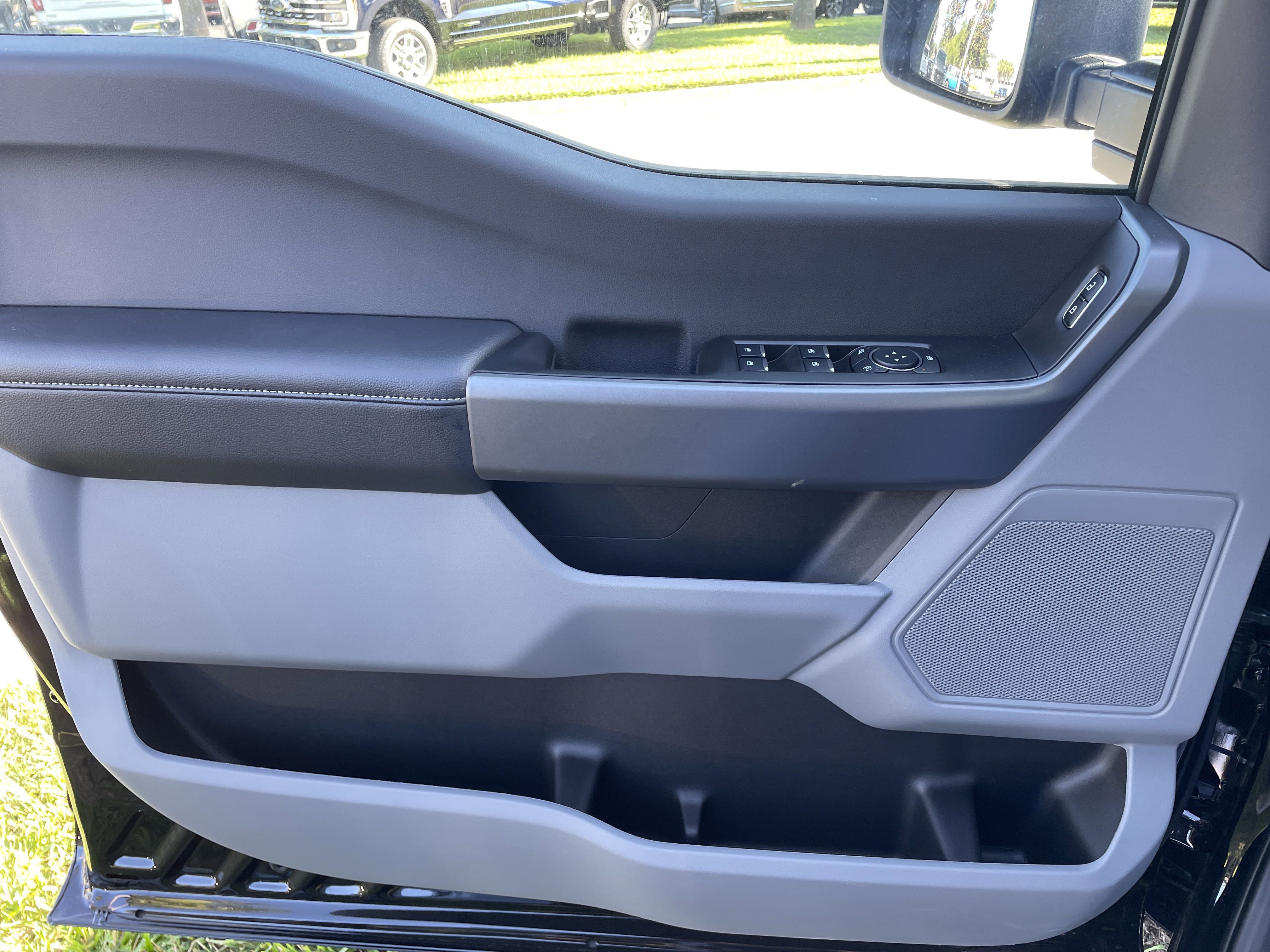 New 2025 Ford F250 XLT image 14