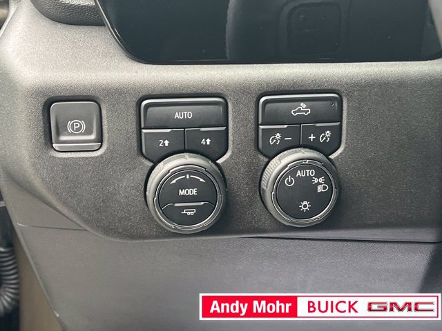 Used 2023 Chevrolet Silverado 1500 LT AWD/4WD image 27