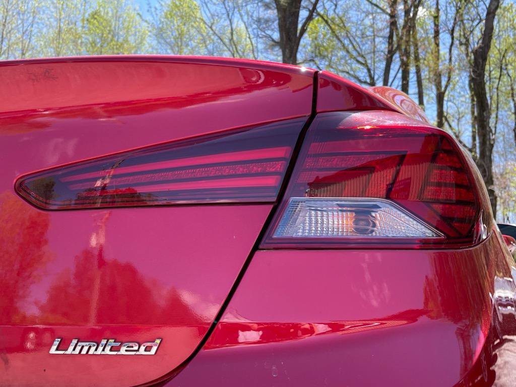 Used 2020 Hyundai Elantra Limited w/ Ultimate Package 03 FWD image 9