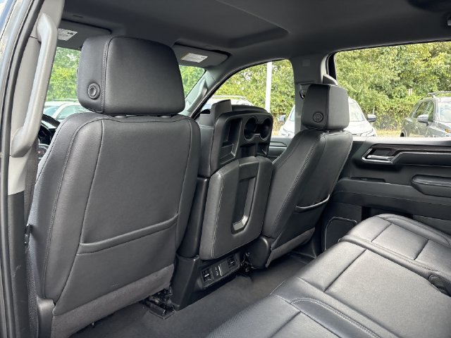 Used 2025 GMC Sierra 1500 SLT RWD image 17