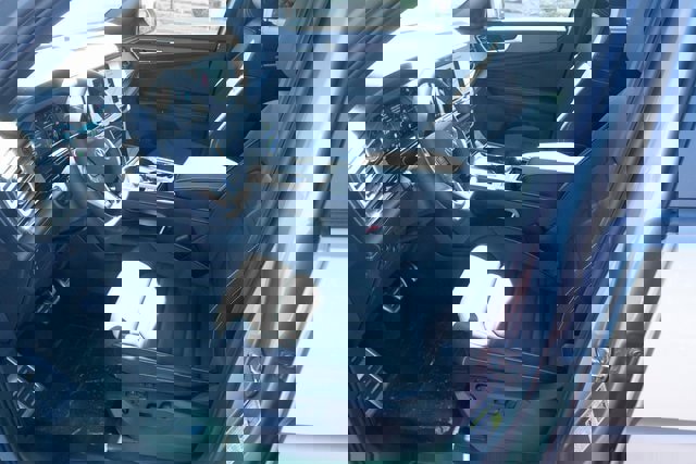 New 2026 Volkswagen Atlas Cross Sport SEL R-Line image 16