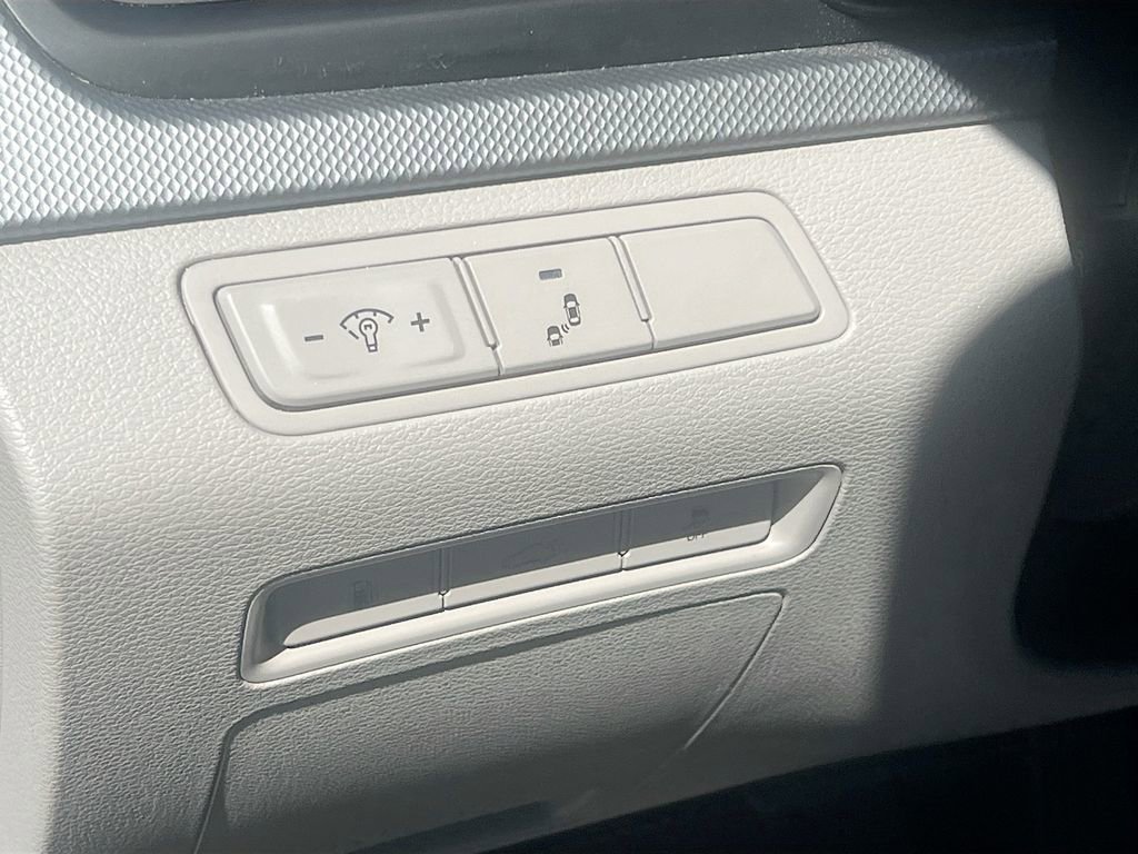 Used 2018 Hyundai Sonata SEL w/ Winter Weather Package image 10