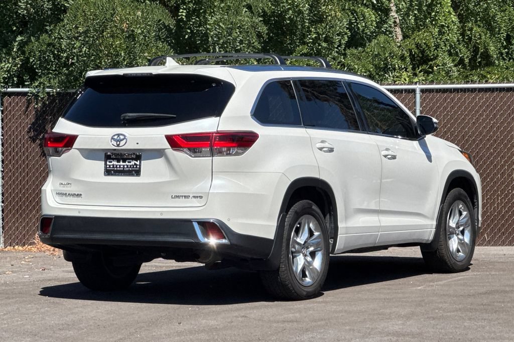 Used 2019 Toyota Highlander Limited AWD/4WD image 7