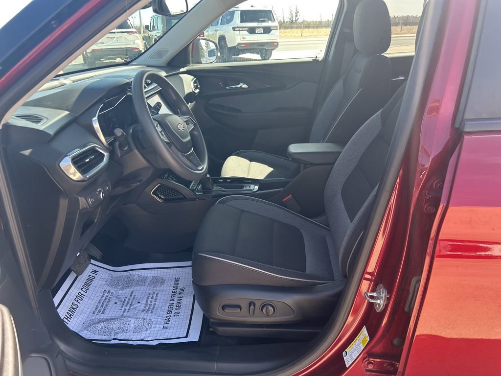 Used 2022 Chevrolet TrailBlazer LT w/ Convenience Package image 10