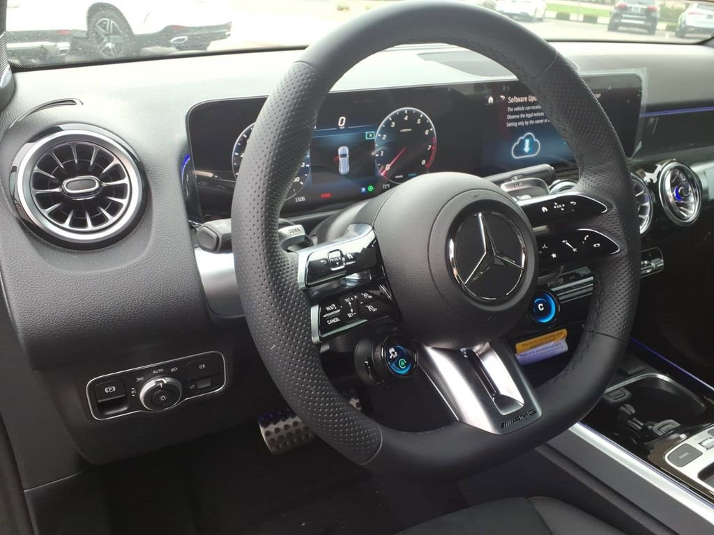 New 2026 Mercedes-Benz GLB 35 AMG 4MATIC image 16