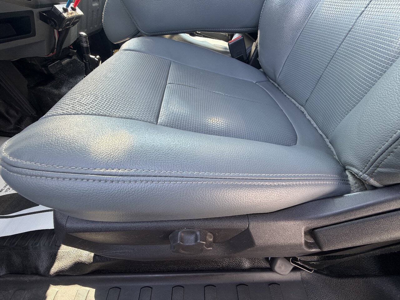 Used 2022 Ford F650 2WD Regular Cab Super Duty image 40