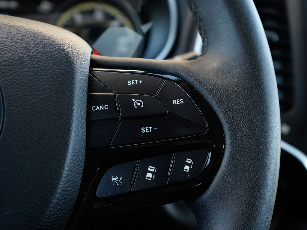 Used 2023 Jeep Cherokee Altitude Lux image 11