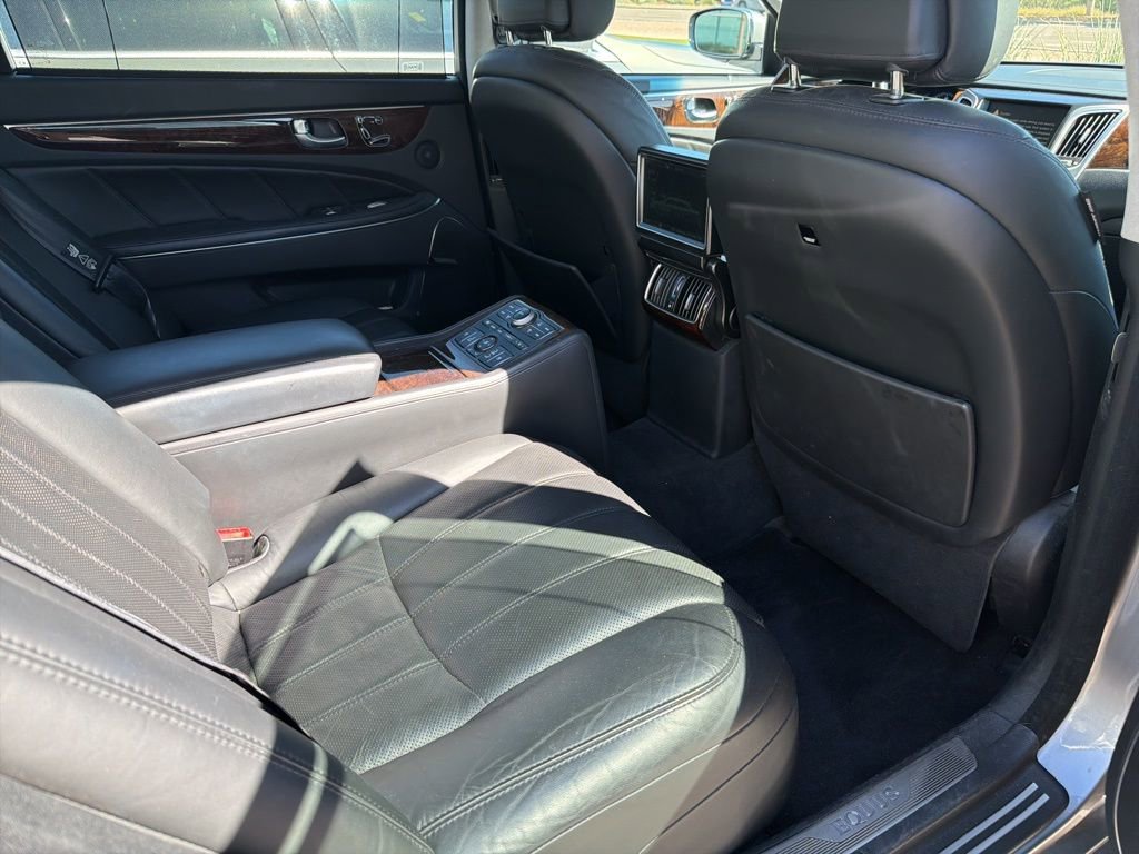 Used 2011 Hyundai Equus Ultimate image 11